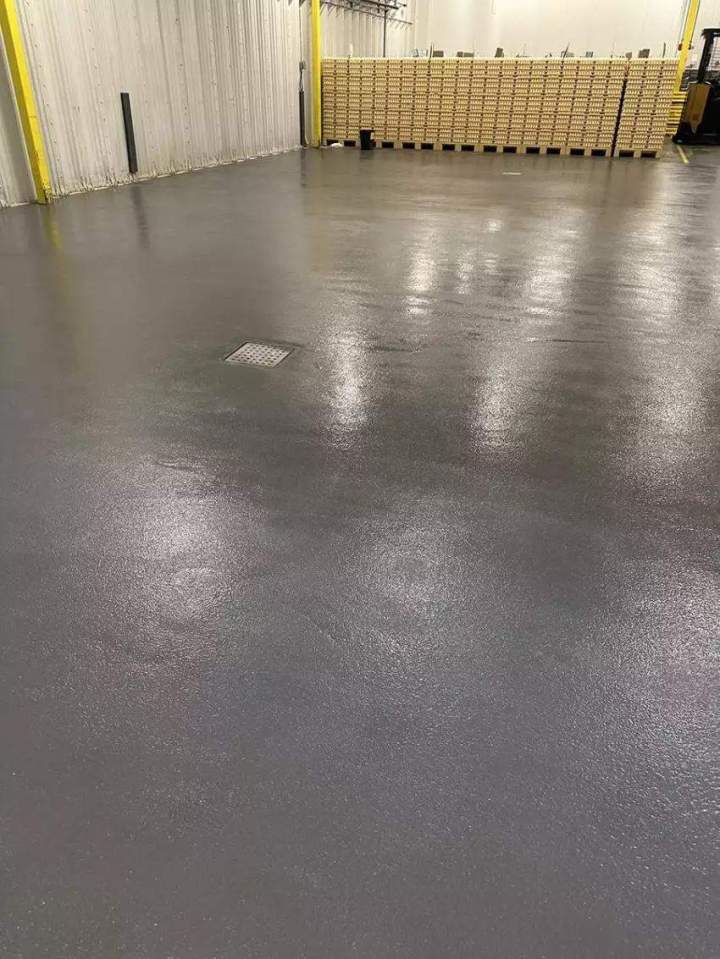 Cementitious polyurethane flooring for factories Drummondville