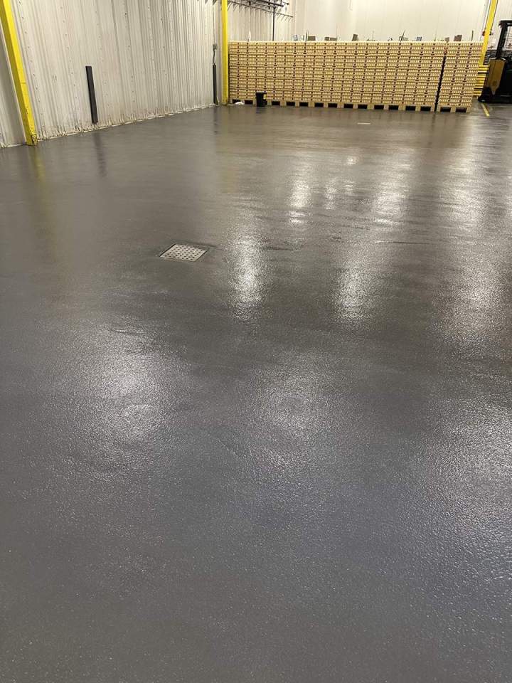 Sol en polyuréthane cimentaire pour usine Drummondville